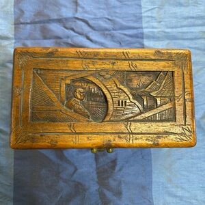 Vintage hand carved wood trinket-jewelry box - maybe Camphorwood?